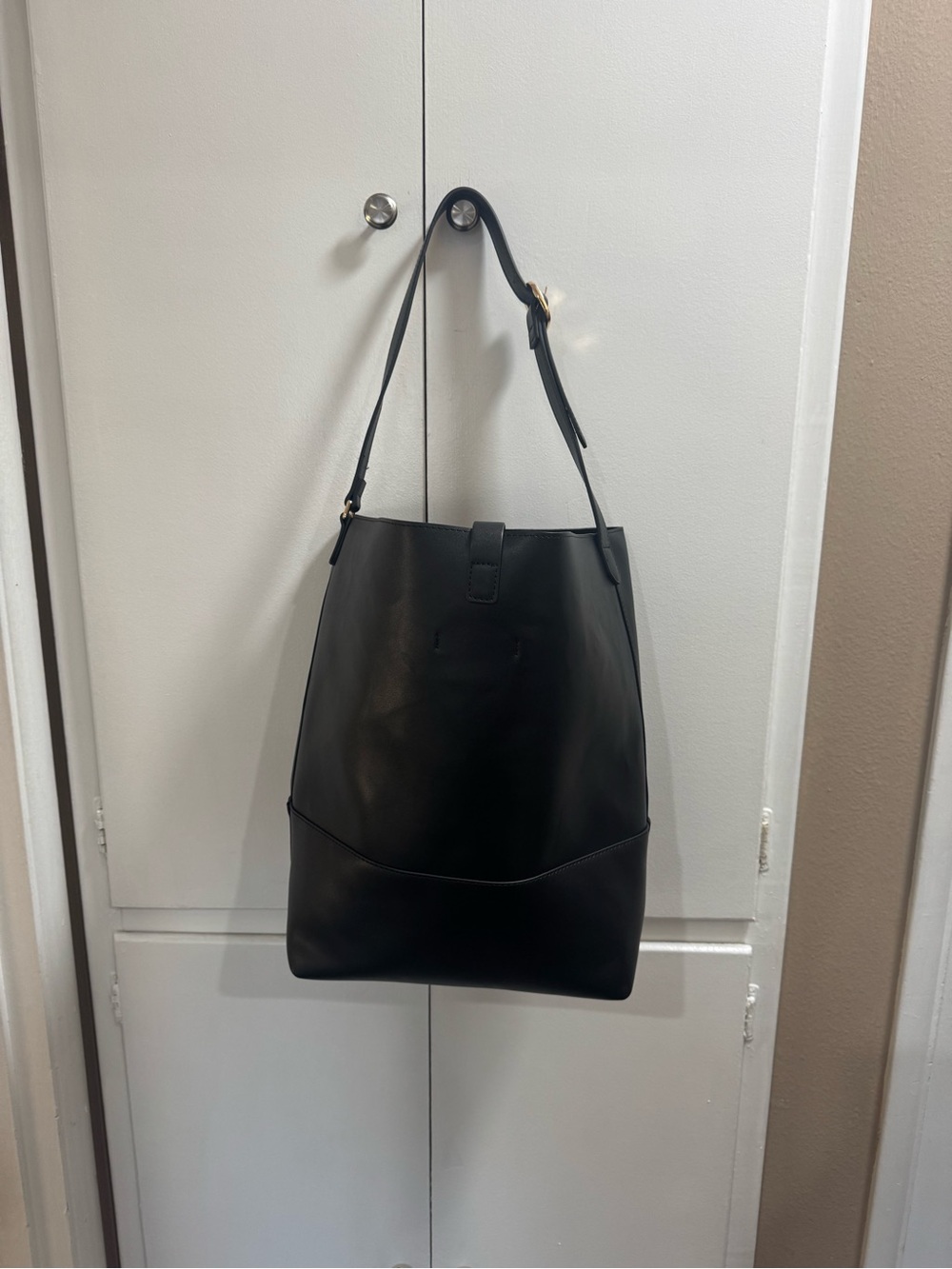 Old Navy Black Shoulder Hobo with Gold Accent - Picture 6 of 6